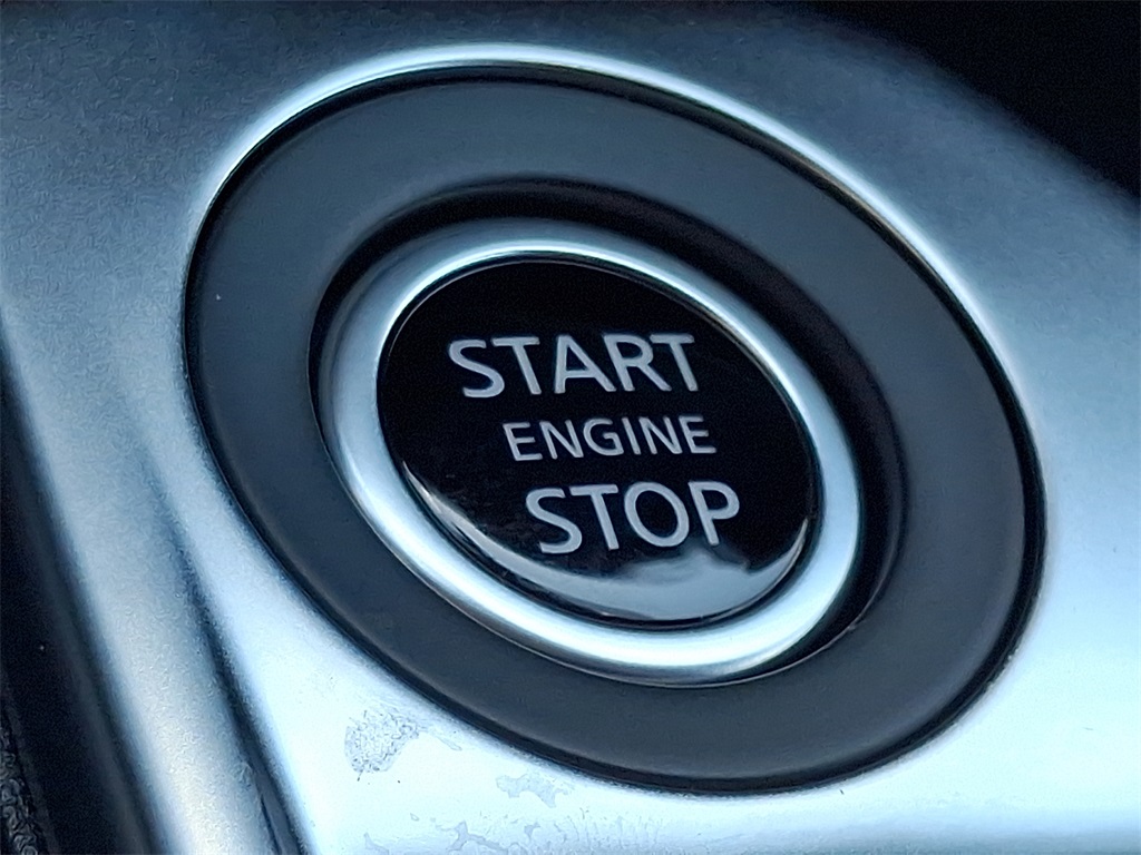 2025 Nissan Sentra SV - Photo 14