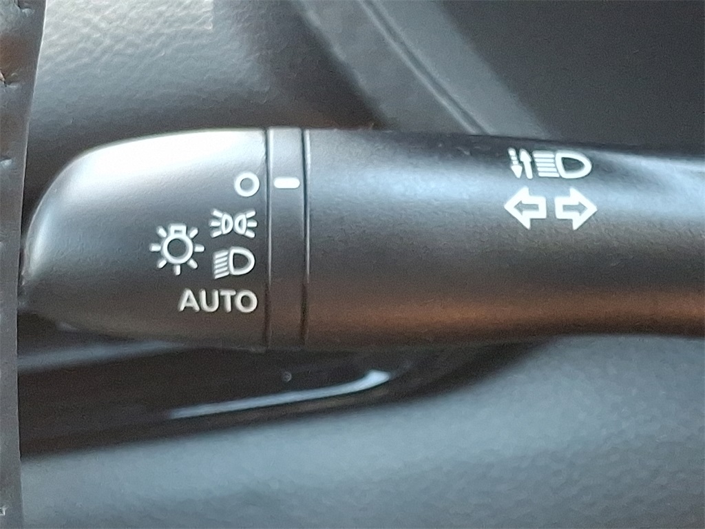 2025 Nissan Sentra SV - Photo 16