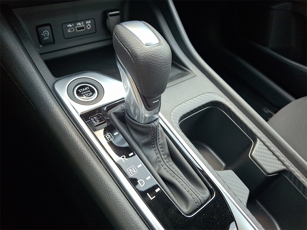 2025 Nissan Sentra SV - Photo 9