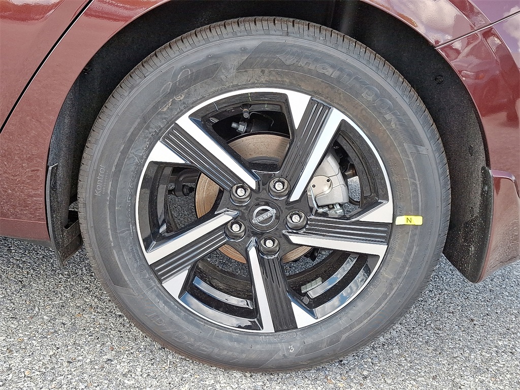 2025 Nissan Sentra SV - Photo 5