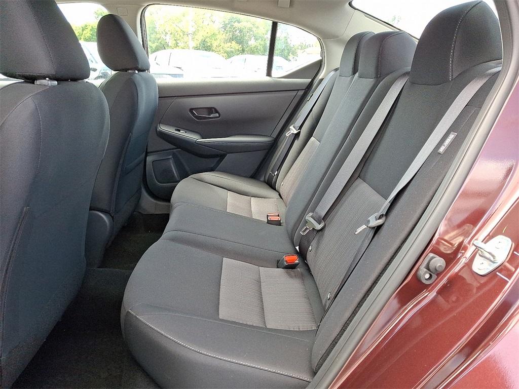 2025 Nissan Sentra SV - Photo 6