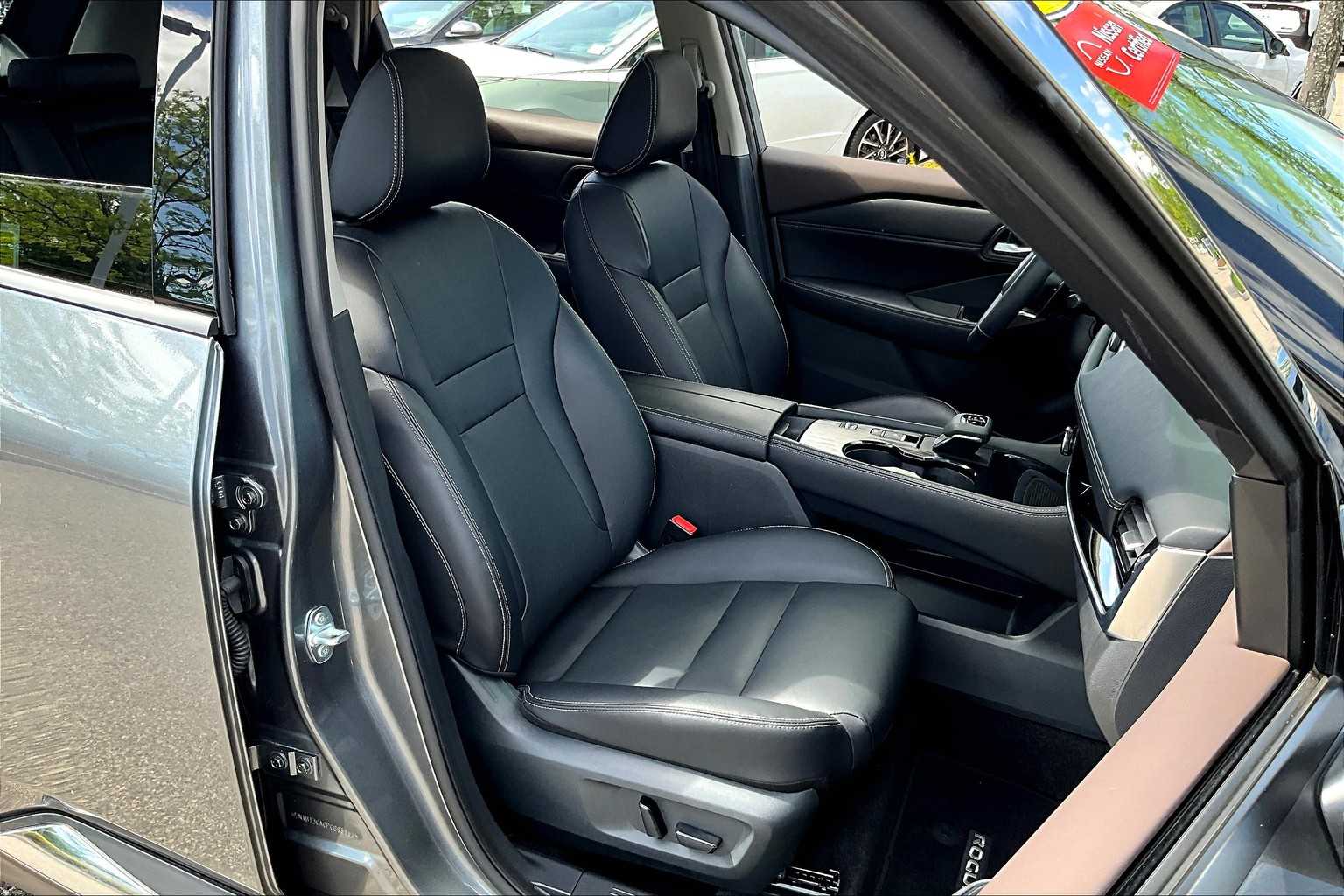 2023 Nissan Rogue SL - Photo 11