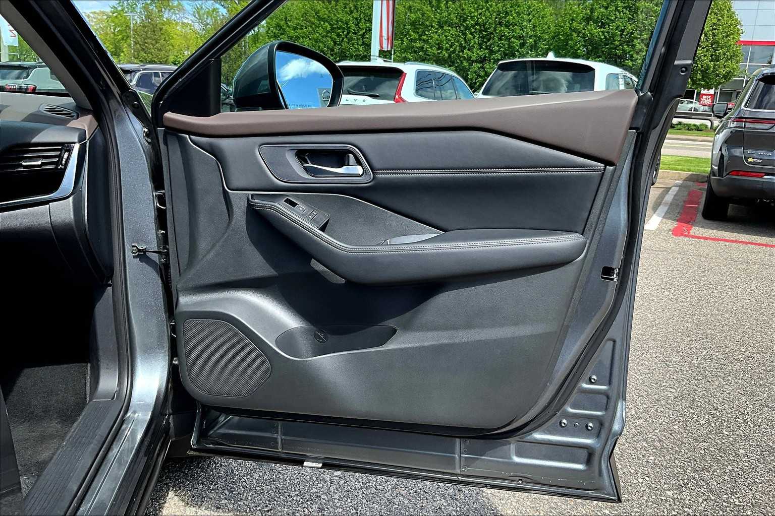 2023 Nissan Rogue SL - Photo 12