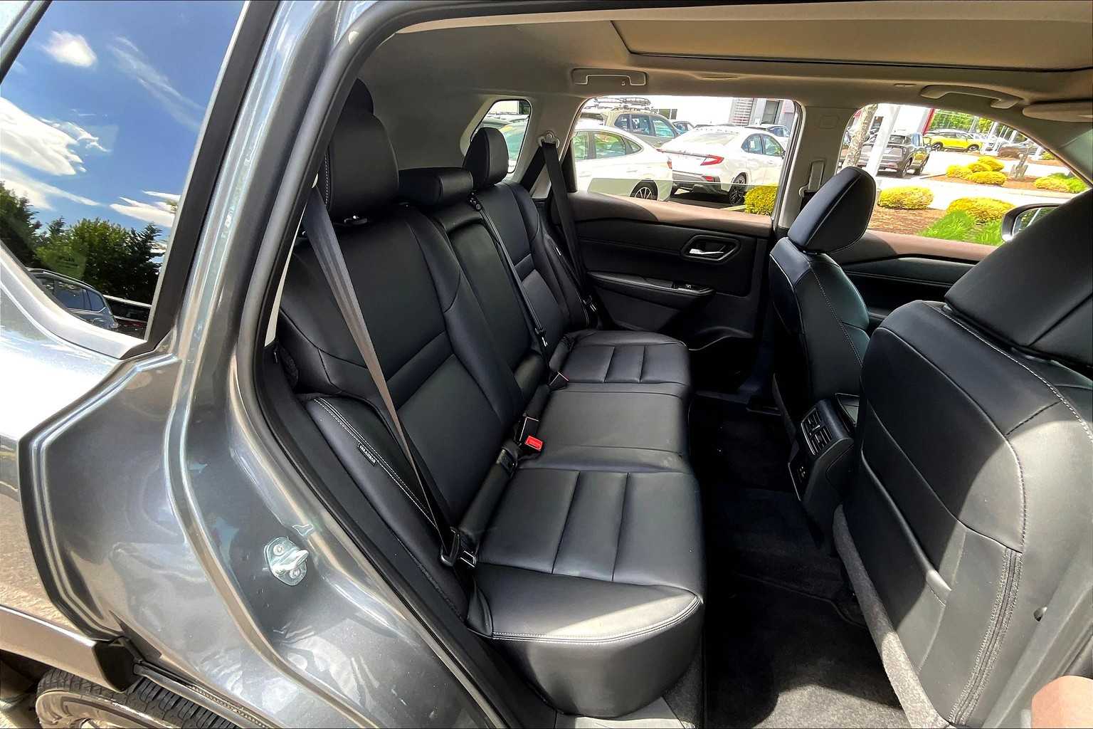 2023 Nissan Rogue SL - Photo 16