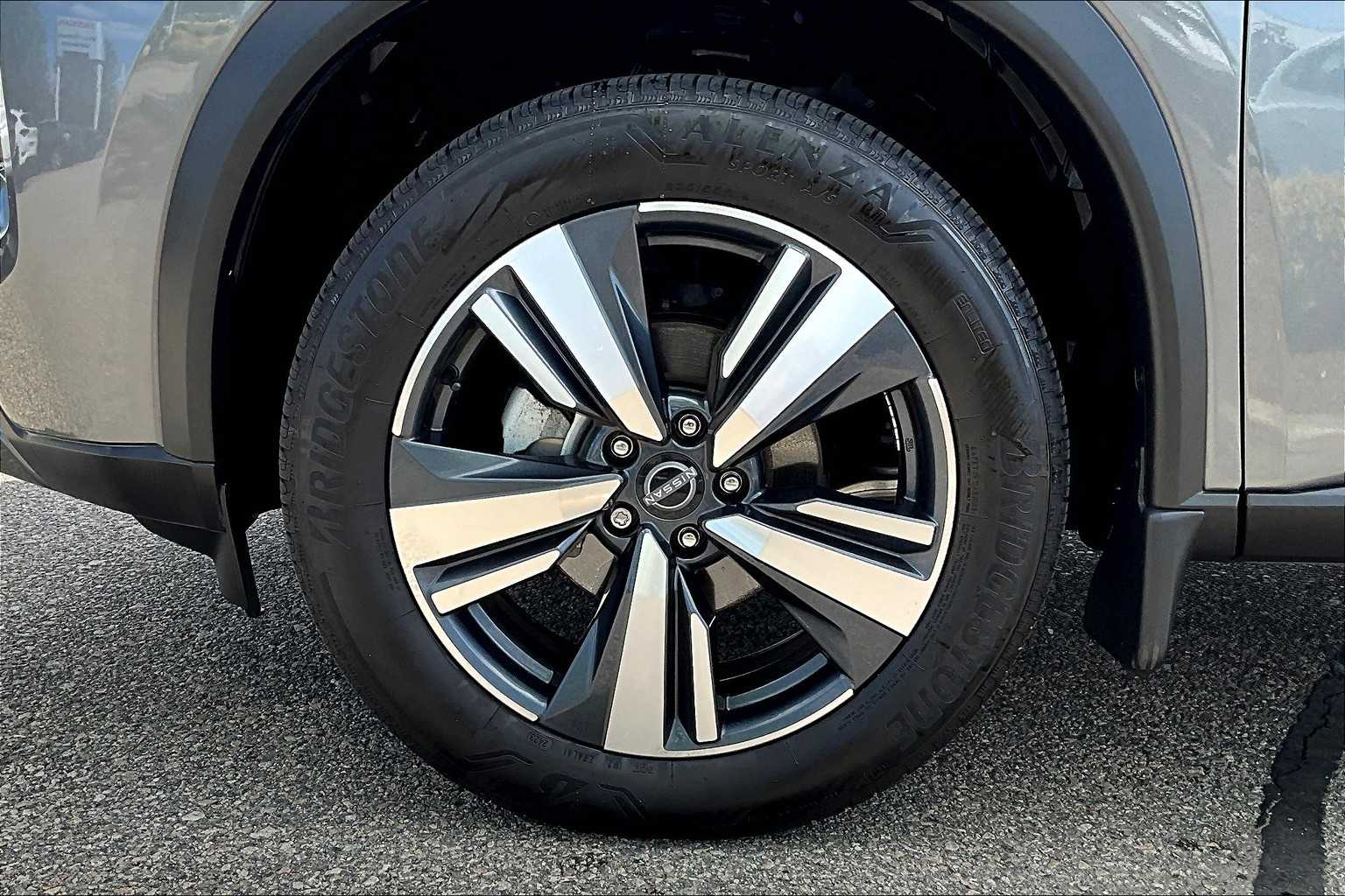 2023 Nissan Rogue SL - Photo 7
