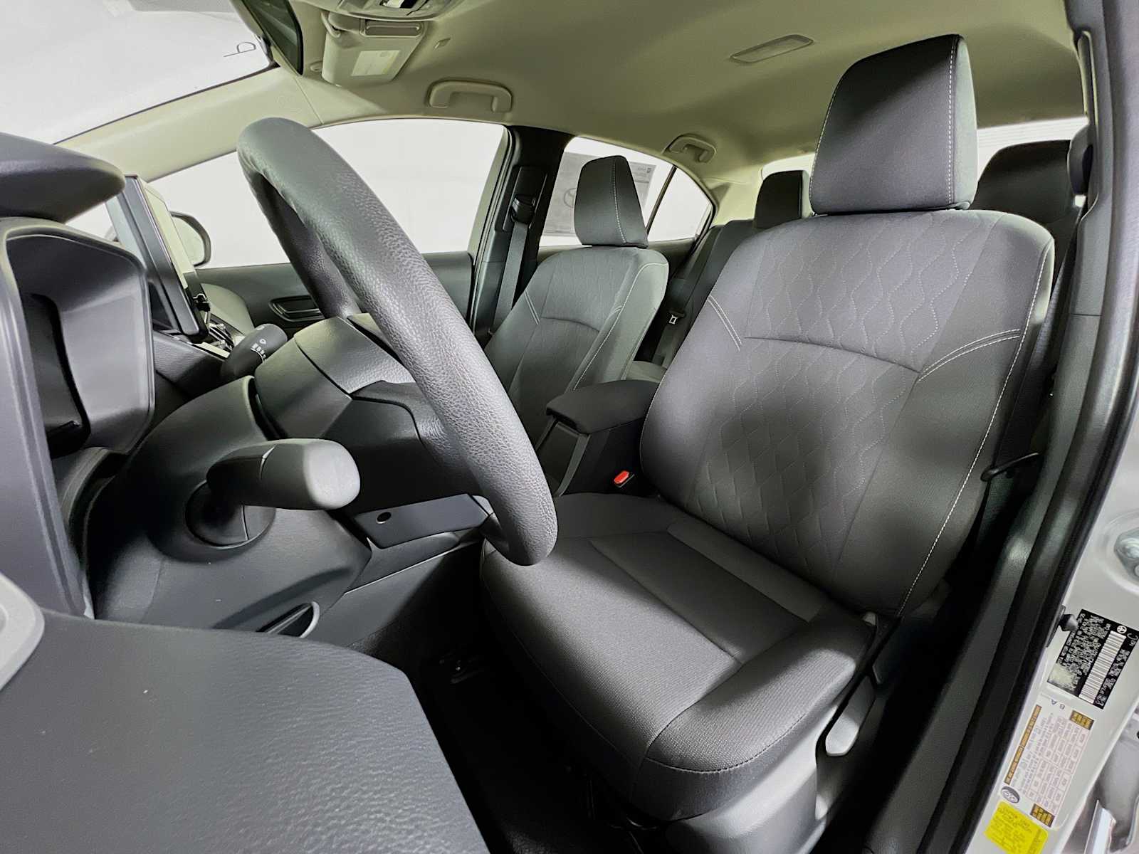 2026 Toyota Corolla Hybrid LE - Photo 12
