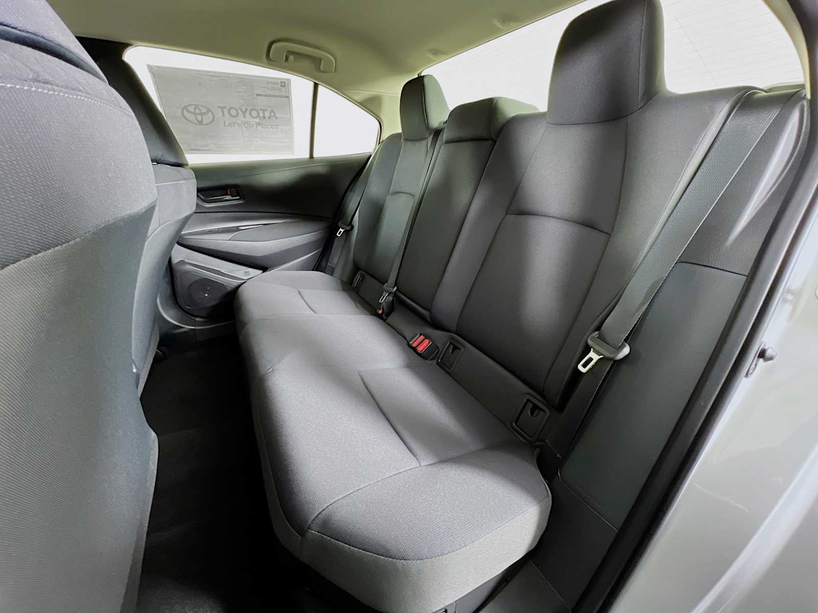 2026 Toyota Corolla Hybrid LE - Photo 13