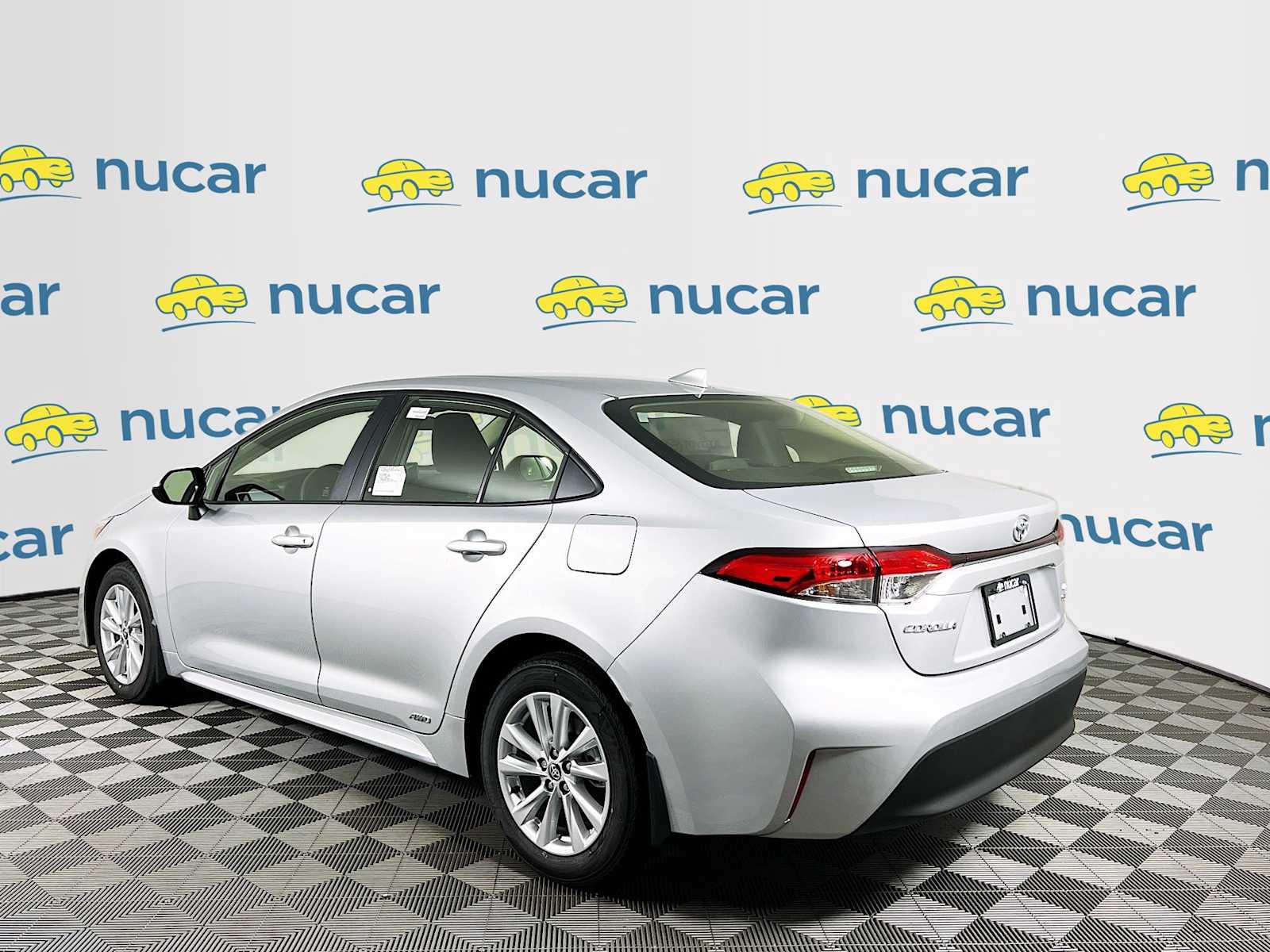 2026 Toyota Corolla Hybrid LE - Photo 4