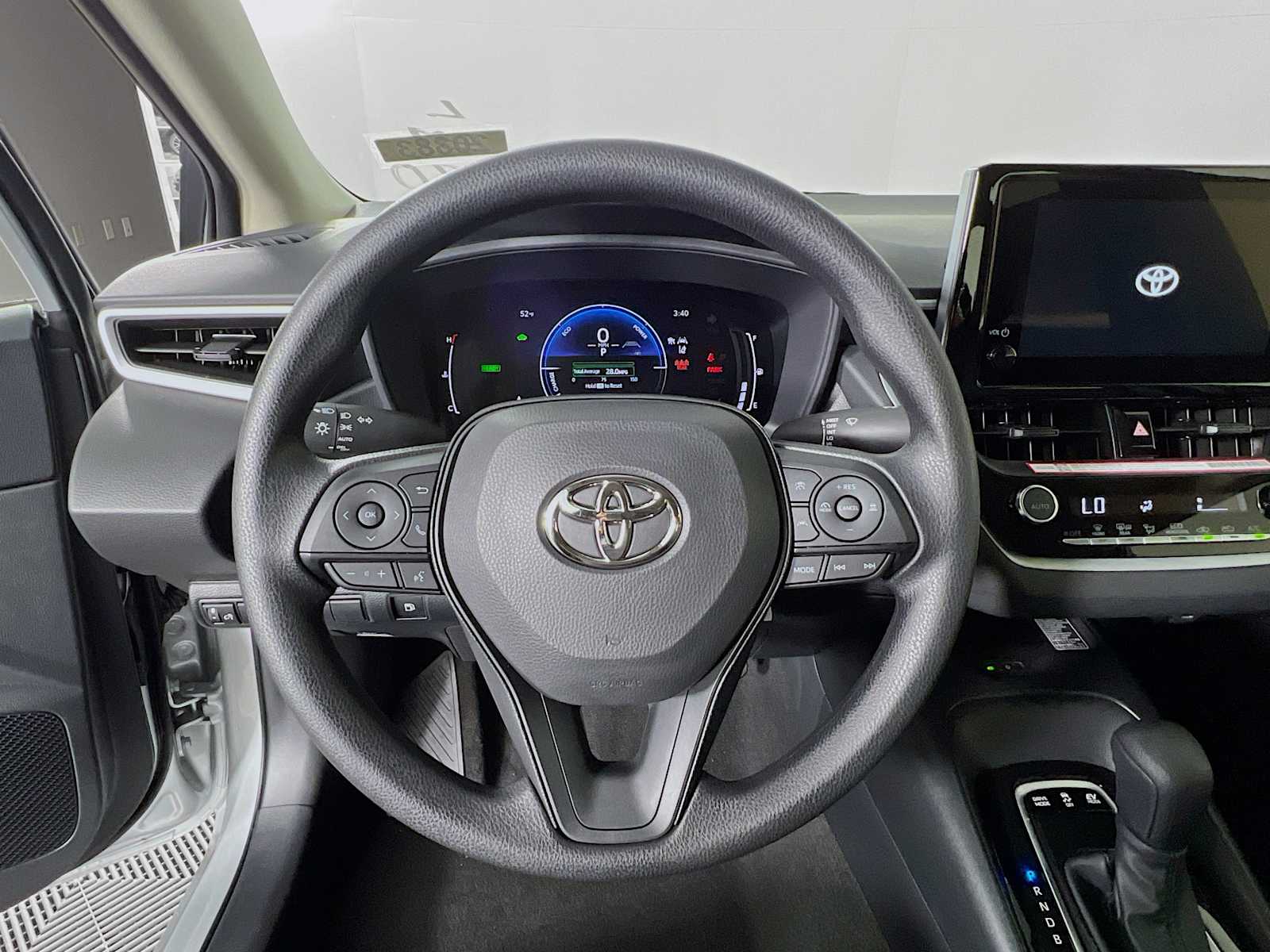 2026 Toyota Corolla Hybrid LE - Photo 7