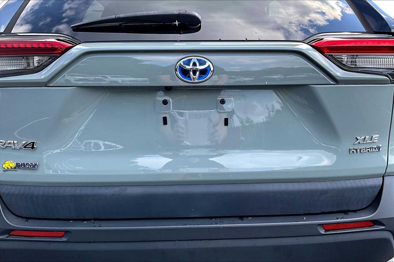 2020 Toyota RAV4 Hybrid XLE - Photo 33