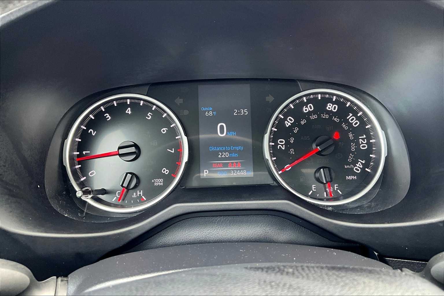 2022 Toyota RAV4 LE - Photo 25