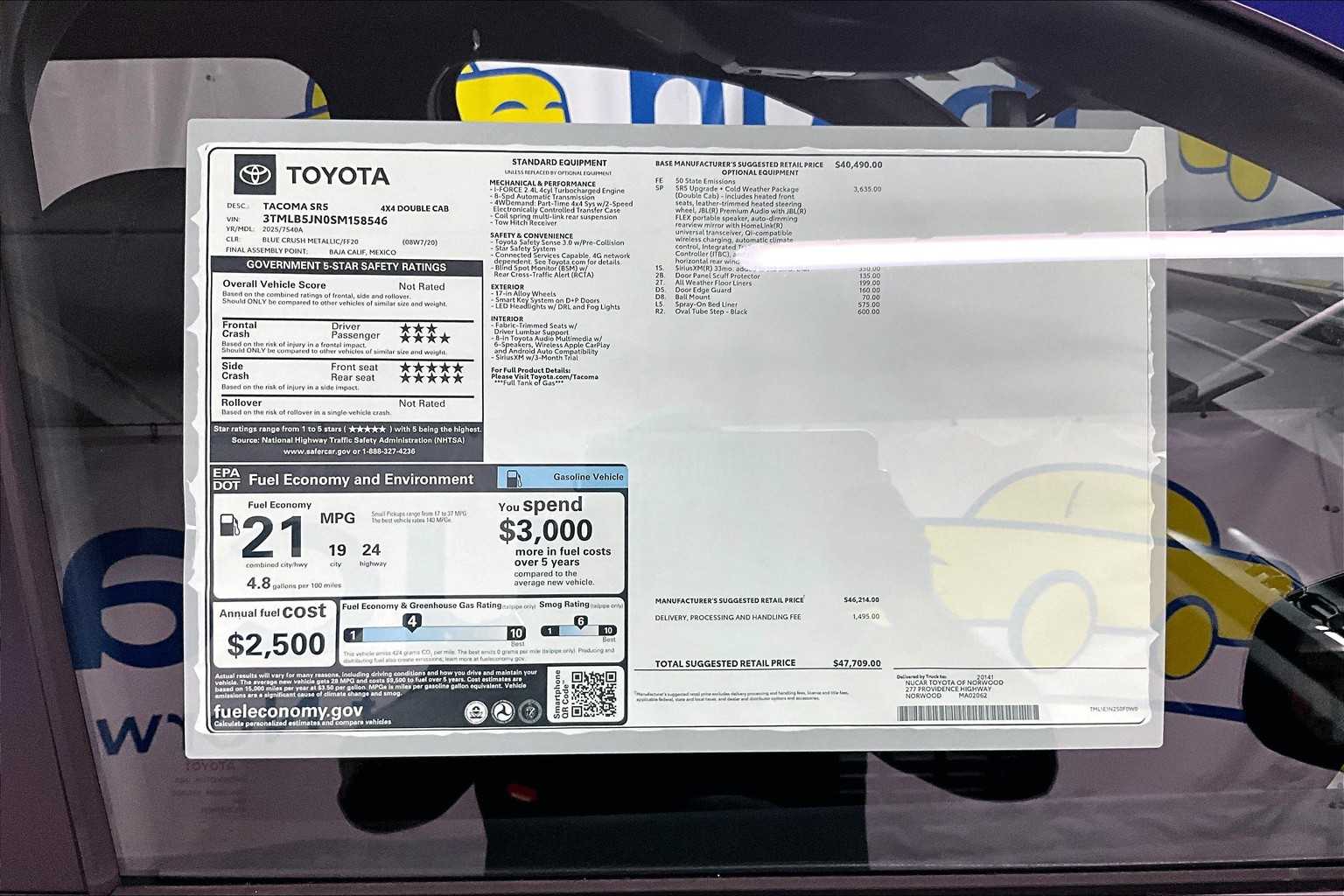 2025 Toyota Tacoma SR5 - Photo 18