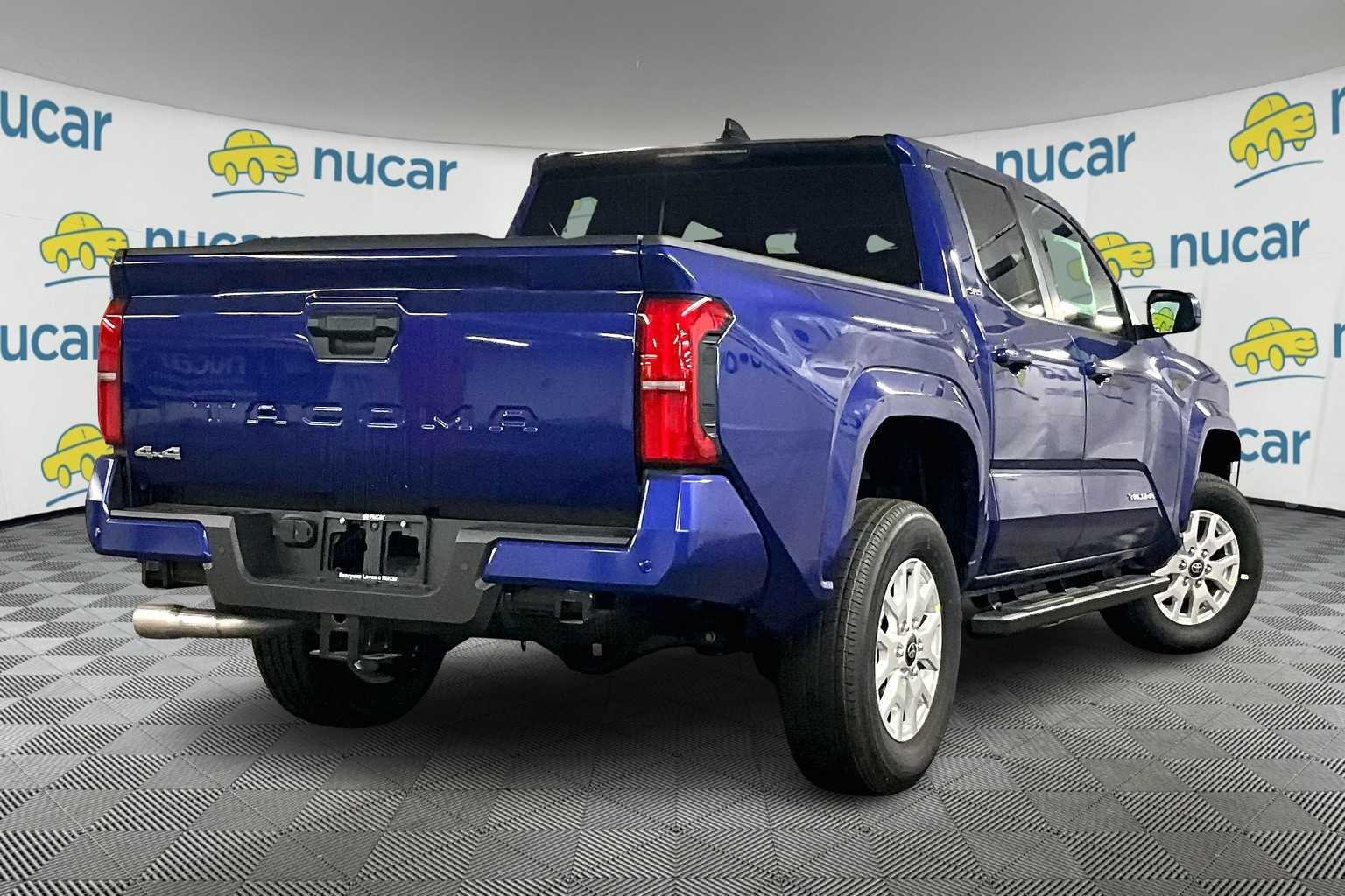 2025 Toyota Tacoma SR5 - Photo 7