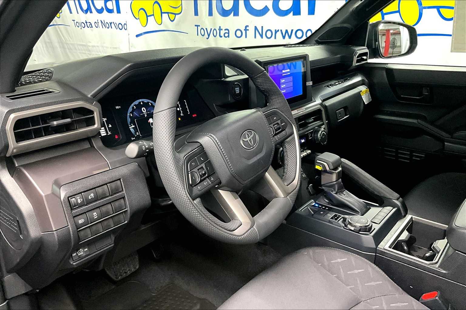 2025 Toyota Tacoma SR5 - Photo 9