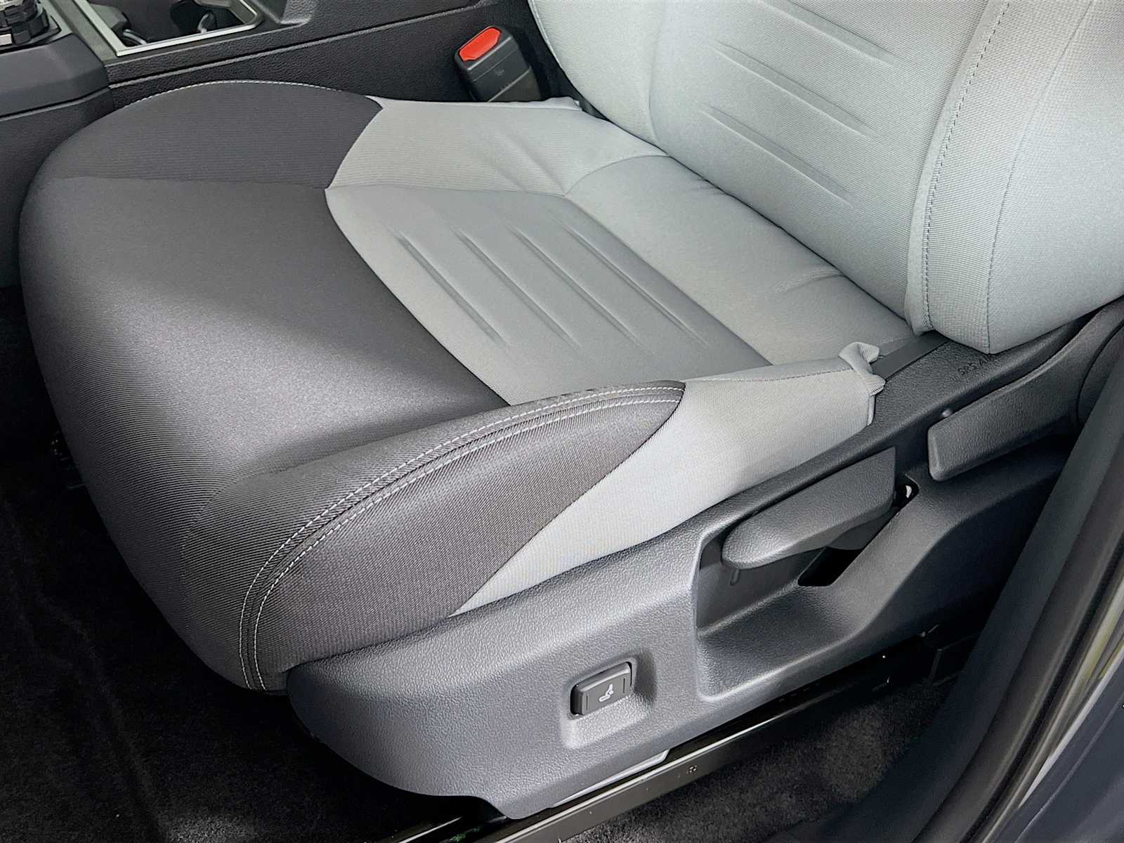 2025 Toyota Tacoma TRD Off Road - Photo 16