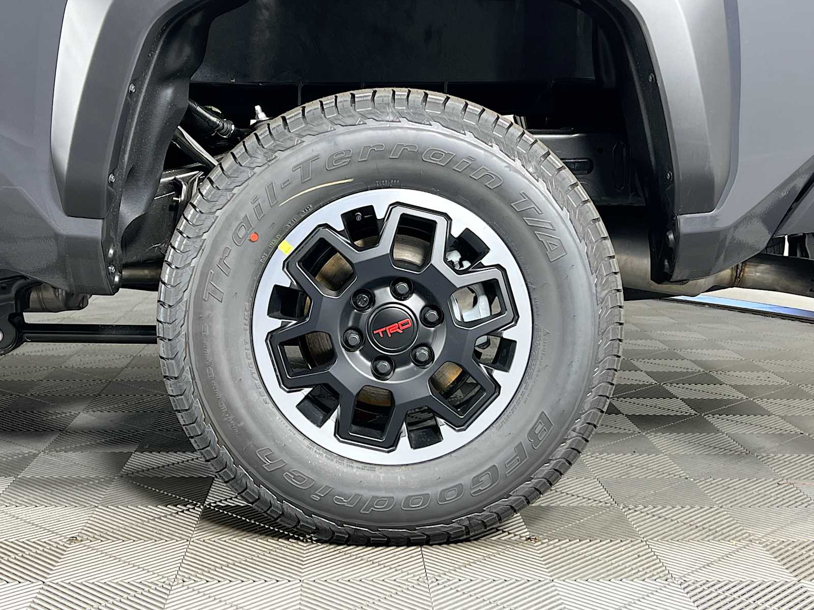 2025 Toyota Tacoma TRD Off Road - Photo 18