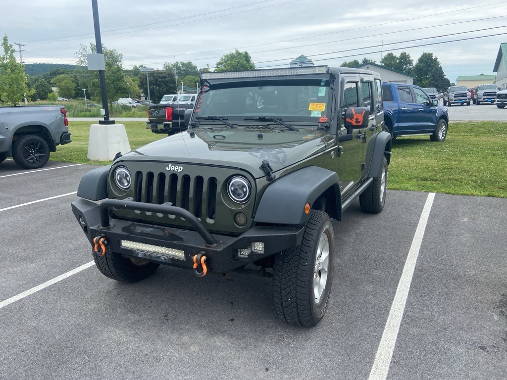 2015 Jeep Wrangler Unlimited Sahara - Photo 2