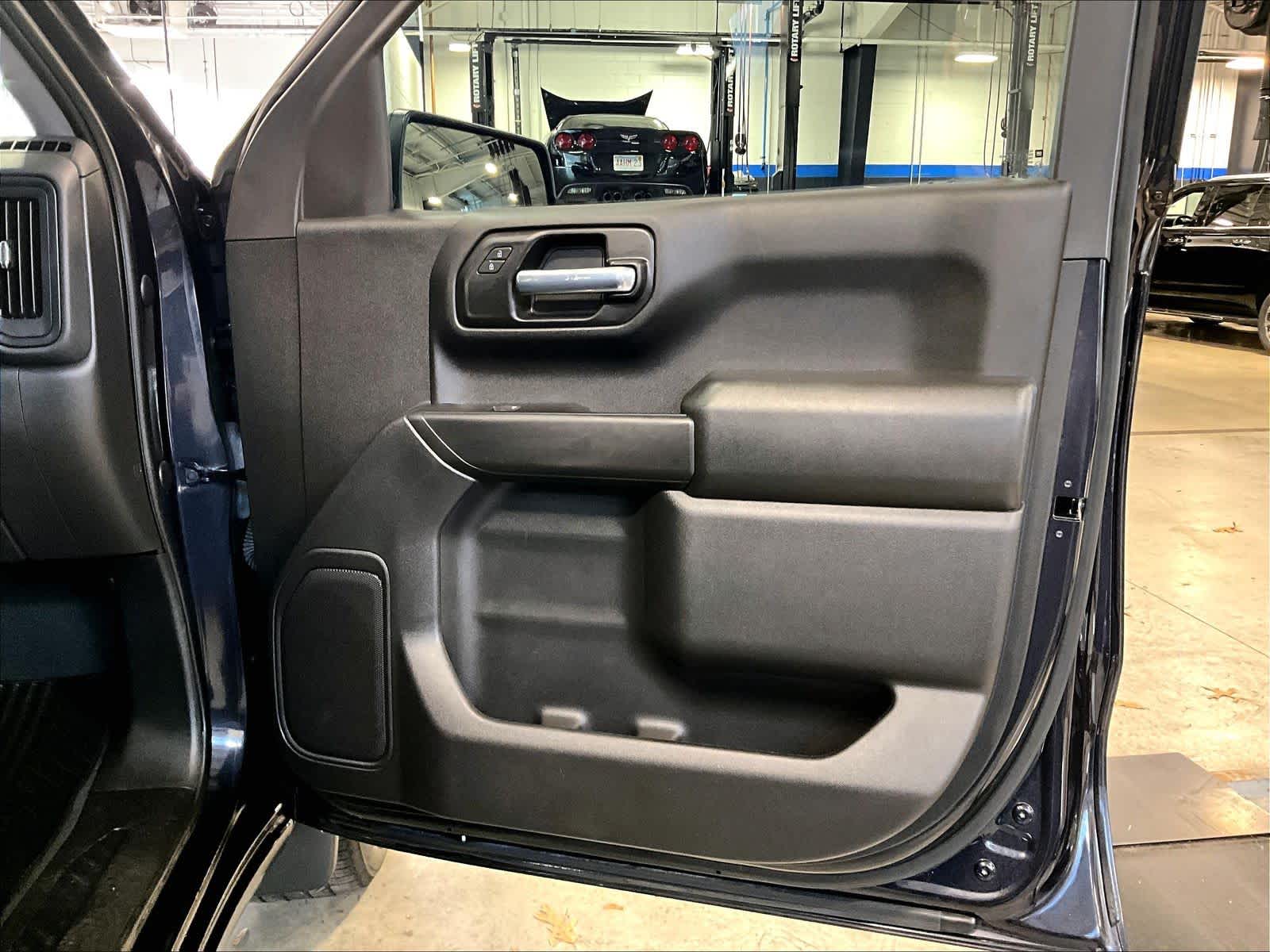 2023 Chevrolet Silverado 1500 Custom - Photo 12