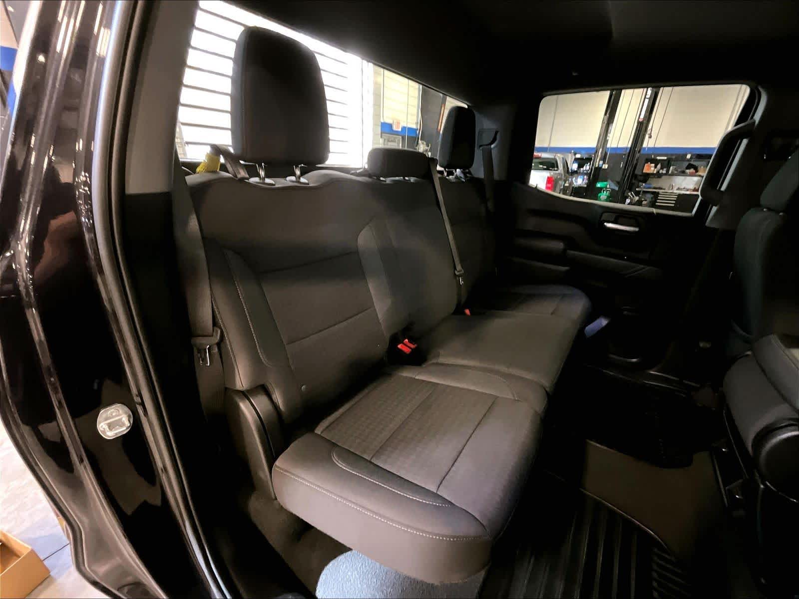 2023 Chevrolet Silverado 1500 Custom - Photo 16