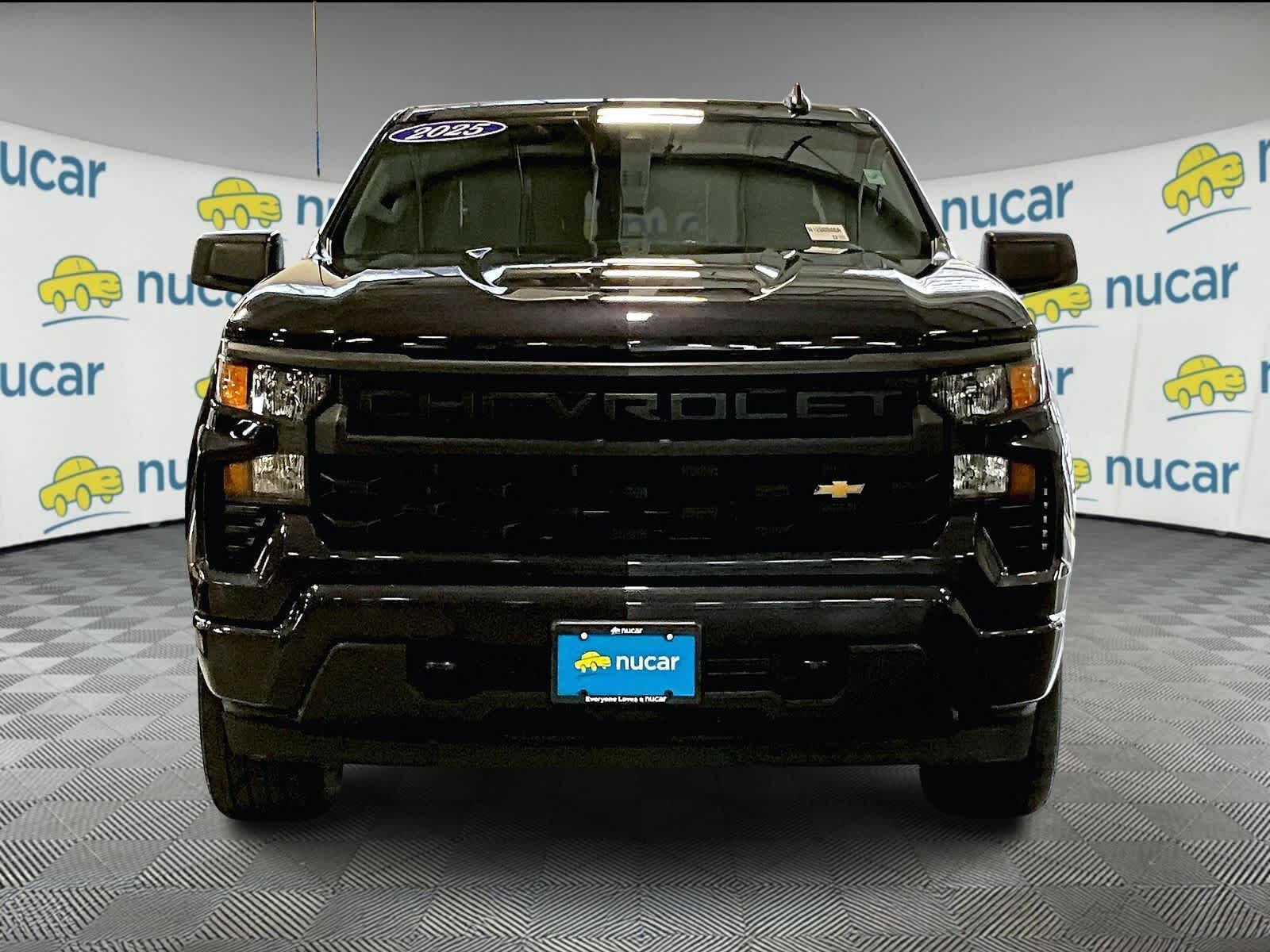 2023 Chevrolet Silverado 1500 Custom - Photo 2