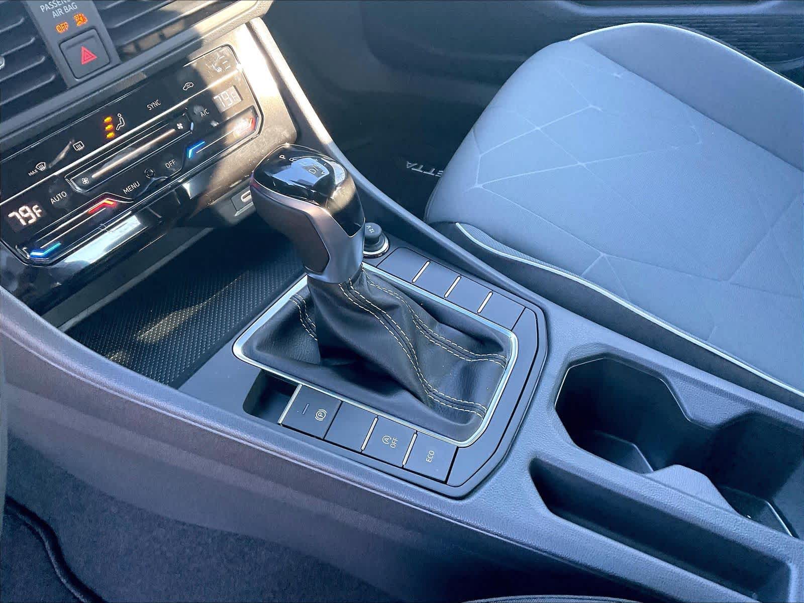 2026 Volkswagen Jetta Sport - Photo 14