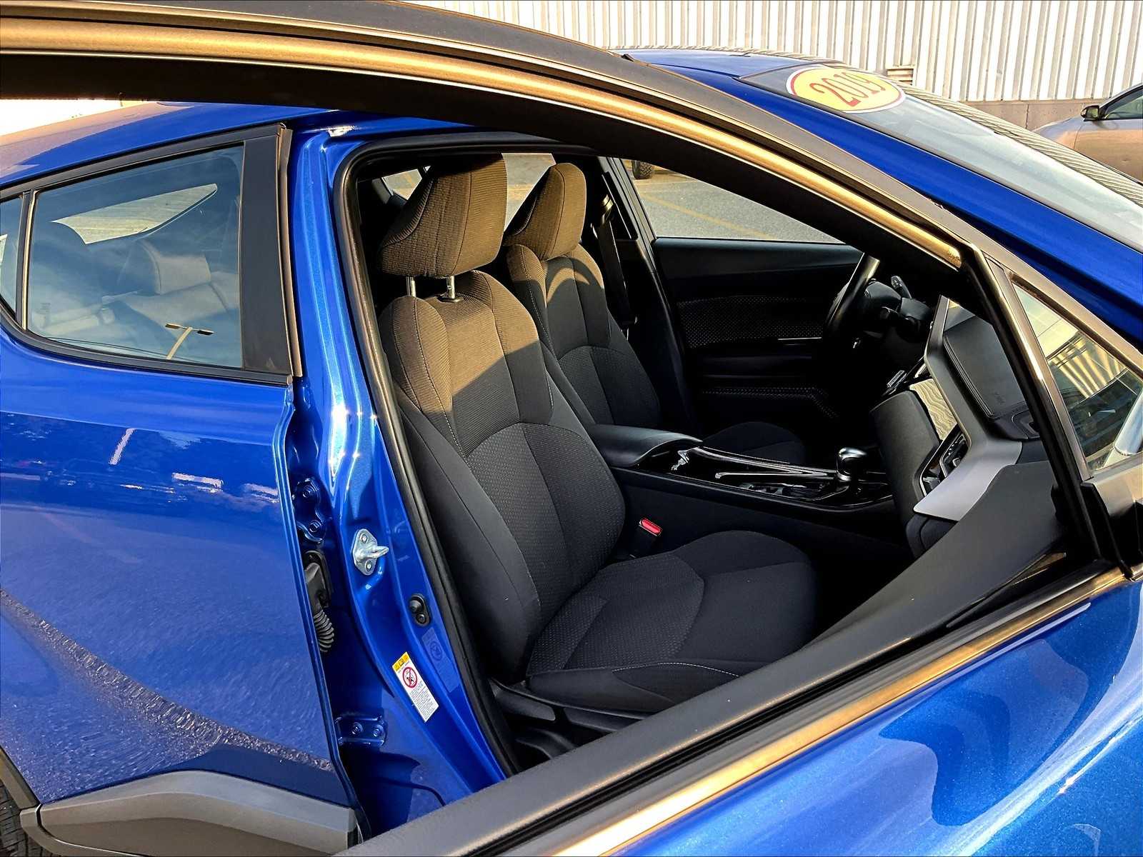 2019 Toyota C-HR XLE - Photo 11