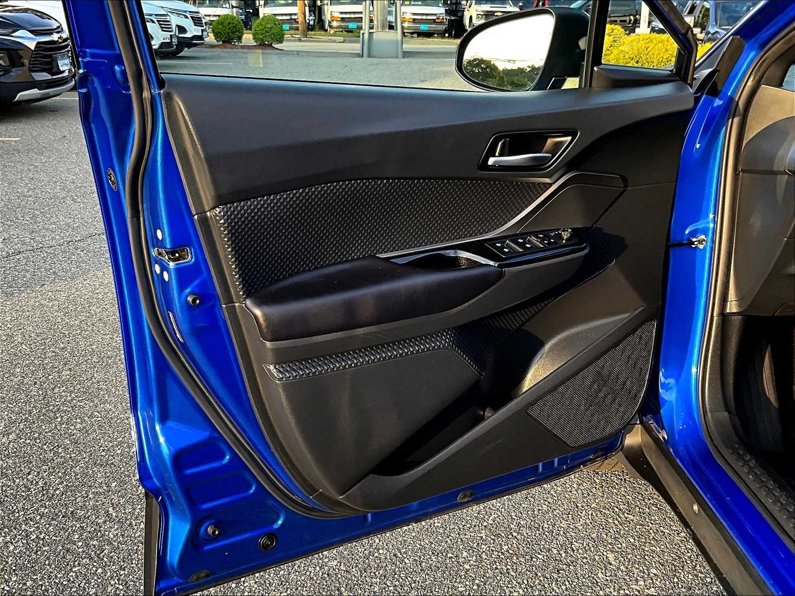 2019 Toyota C-HR XLE - Photo 9
