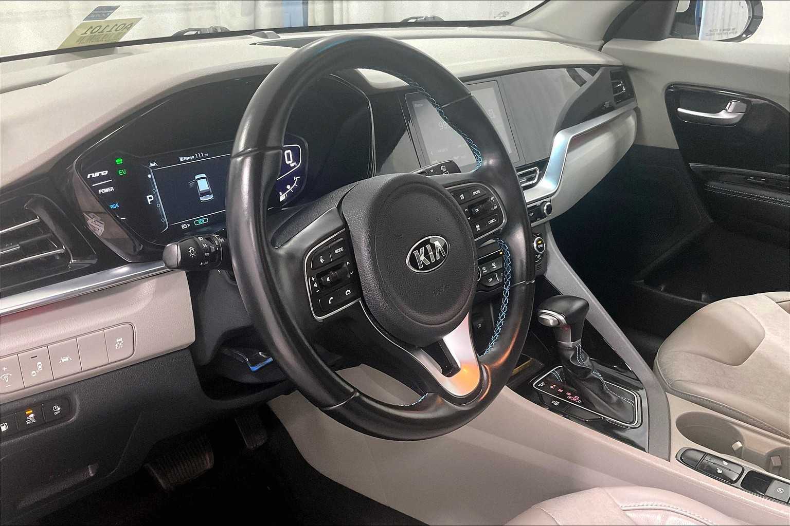 2021 Kia Niro Plug-In Hybrid EX - Photo 8