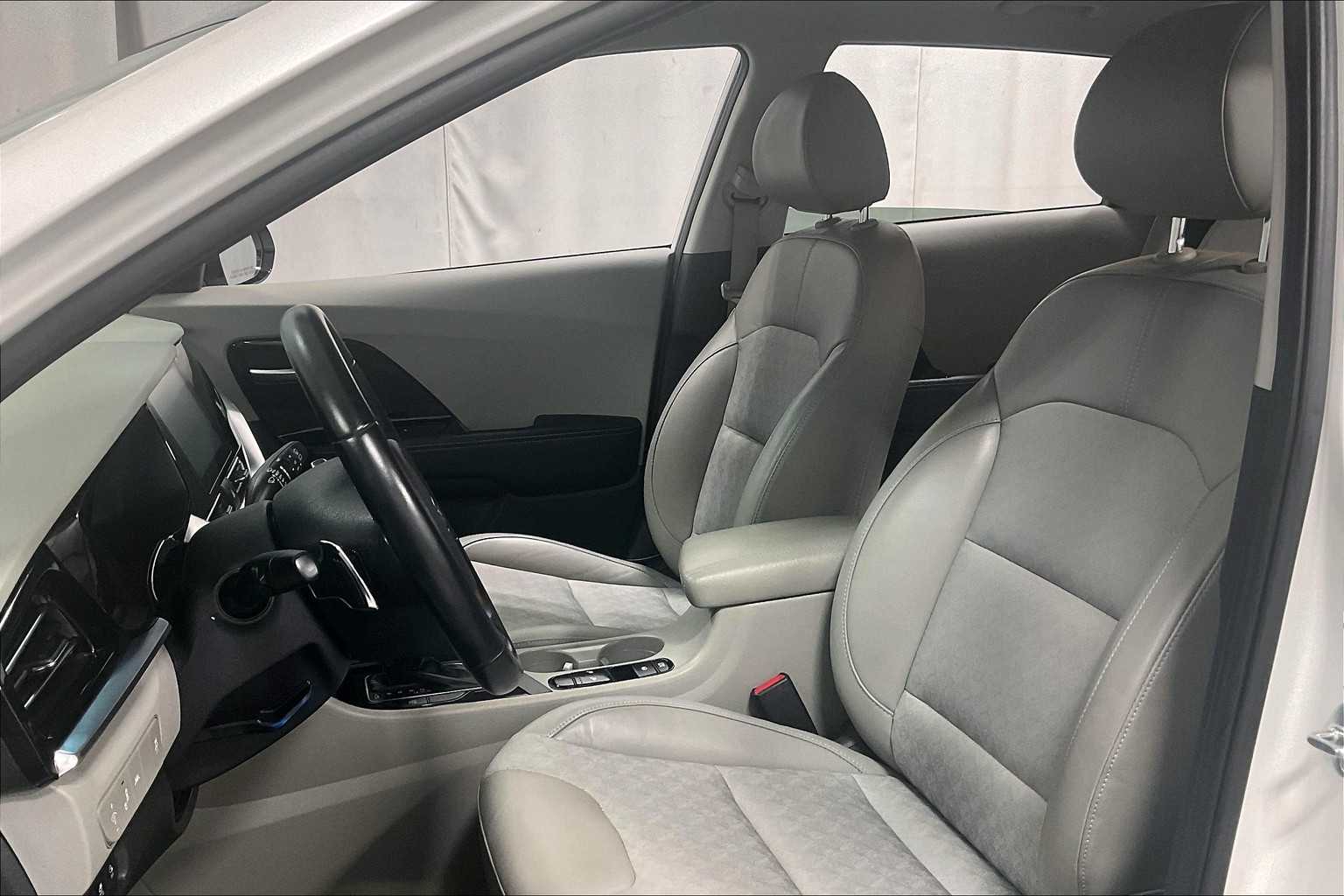 2021 Kia Niro Plug-In Hybrid EX - Photo 10
