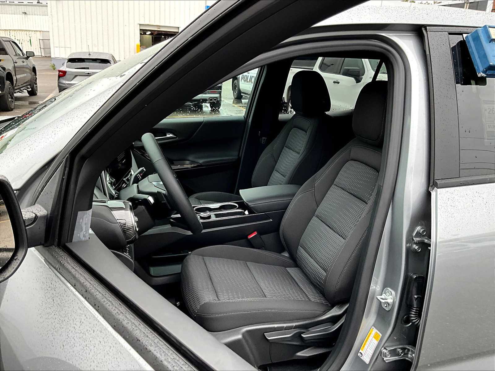 2026 Chevrolet Equinox AWD LT - Photo 11