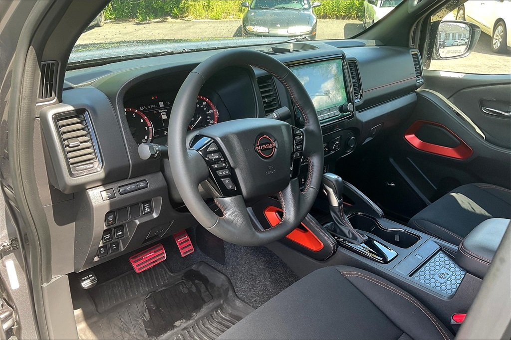 2024 Nissan Frontier PRO-4X - Photo 8