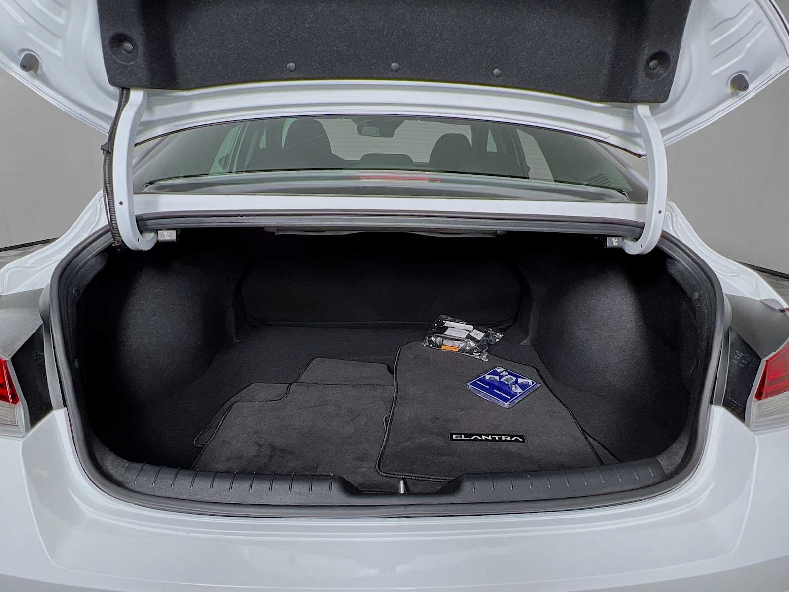 2023 Hyundai Elantra Hybrid Blue - Photo 25