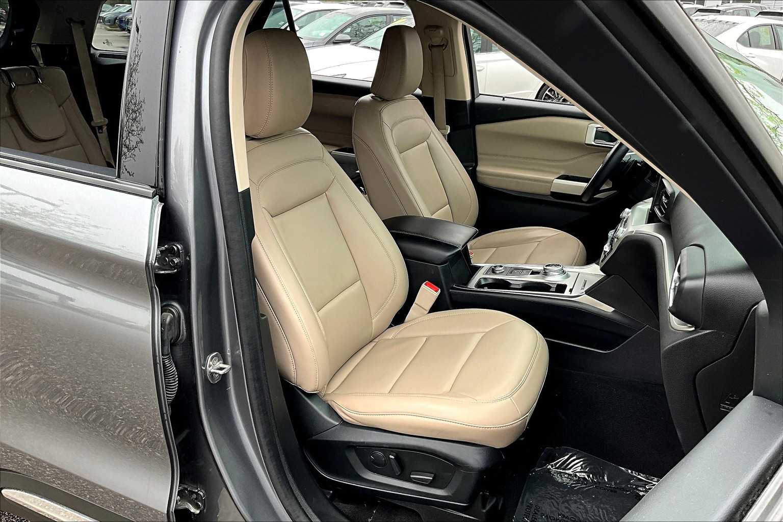 2021 Ford Explorer XLT - Photo 11