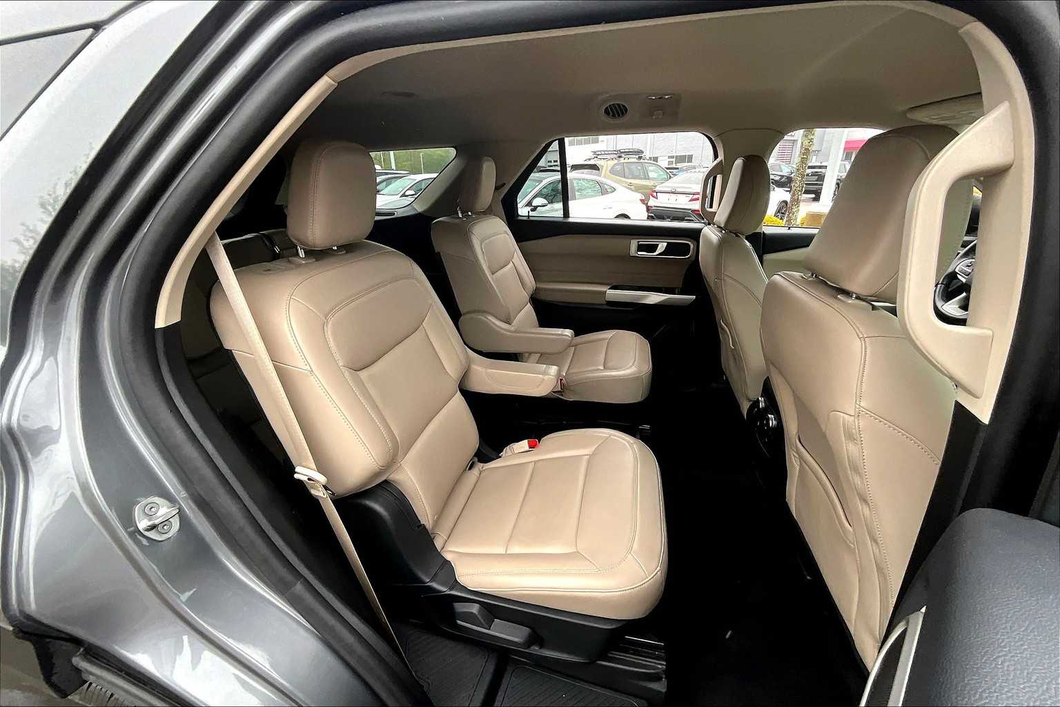 2021 Ford Explorer XLT - Photo 16