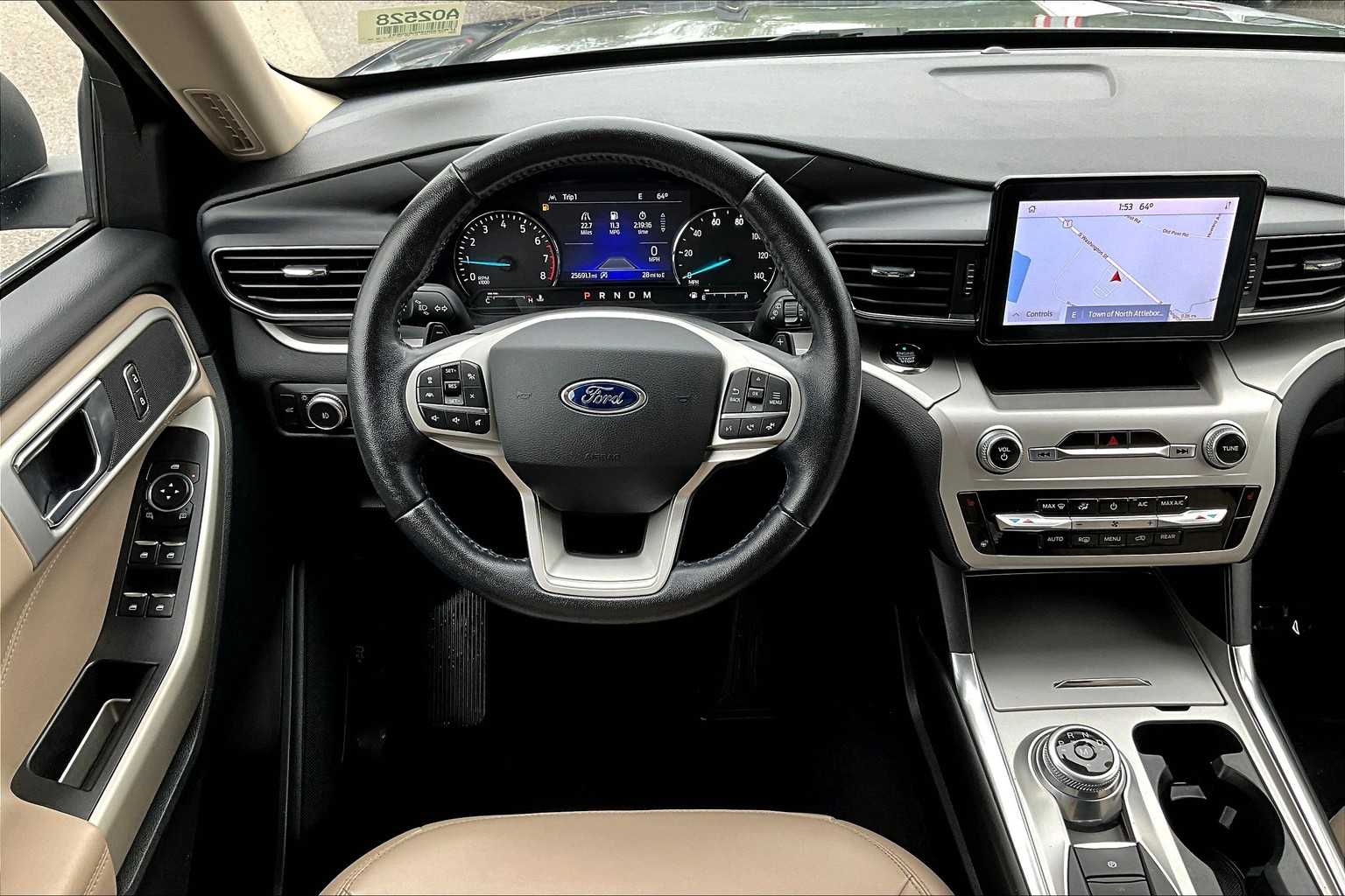 2021 Ford Explorer XLT - Photo 18
