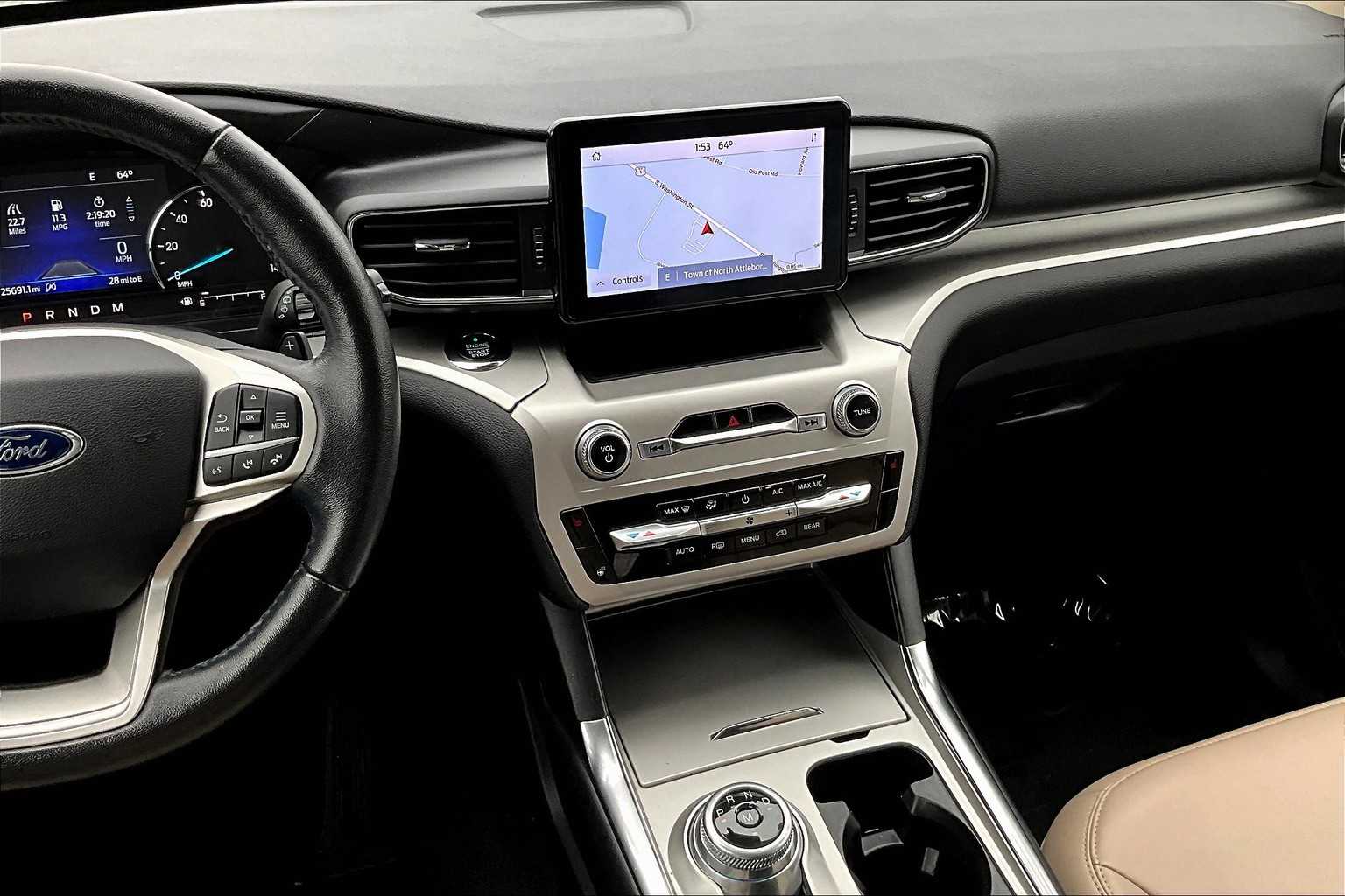 2021 Ford Explorer XLT - Photo 19