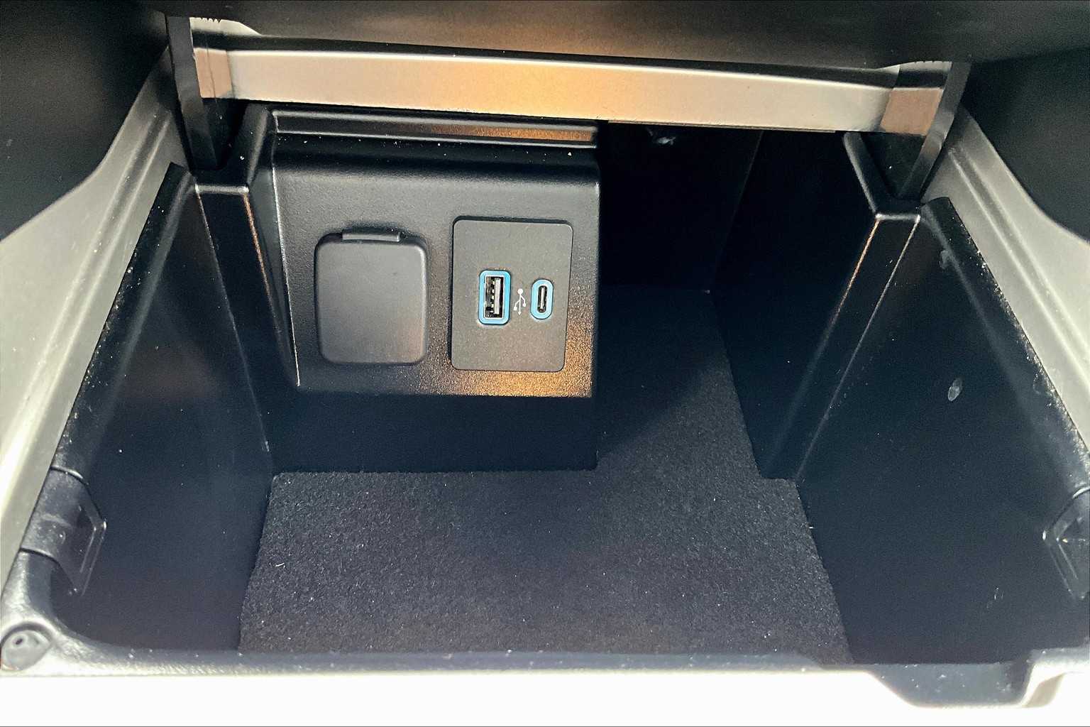 2021 Ford Explorer XLT - Photo 26