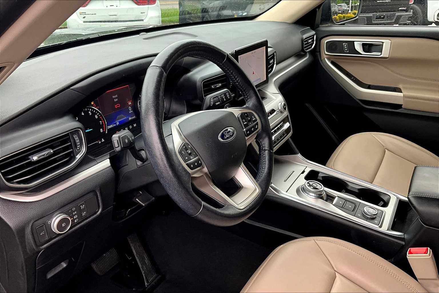 2021 Ford Explorer XLT - Photo 8