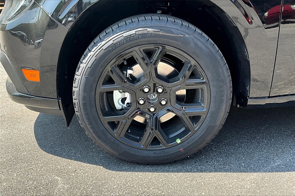 2025 Ford Maverick  - Photo 12
