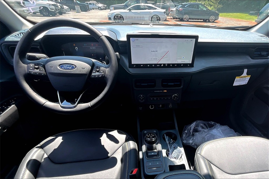 2025 Ford Maverick  - Photo 6