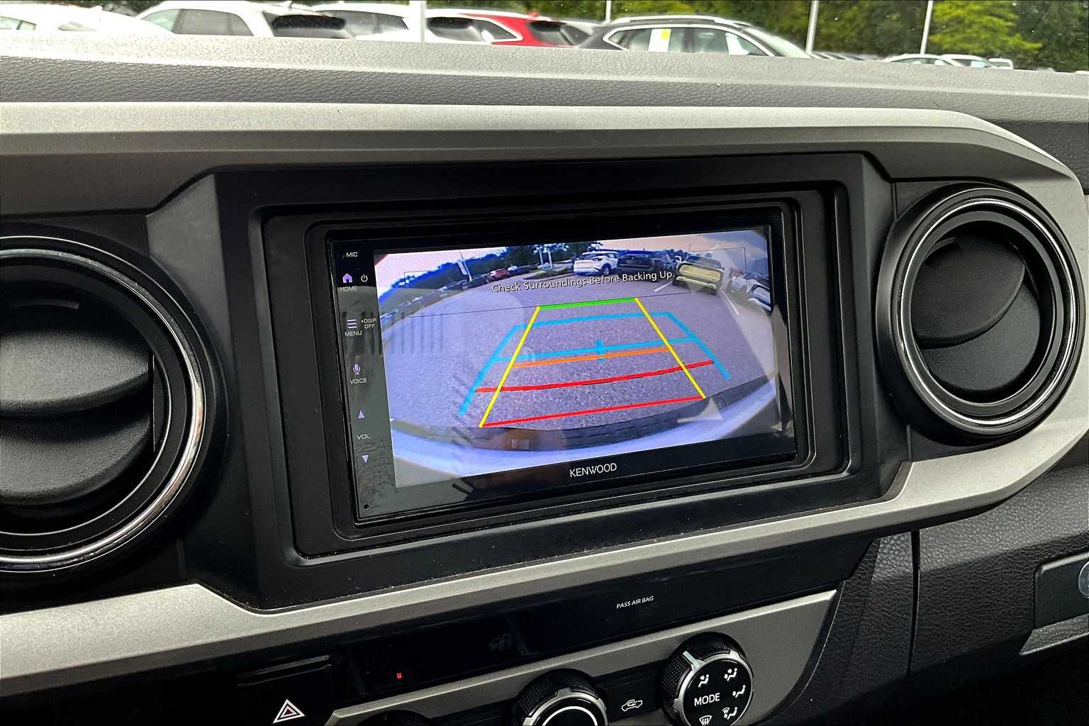 2018 Toyota Tacoma SR5 - Photo 19