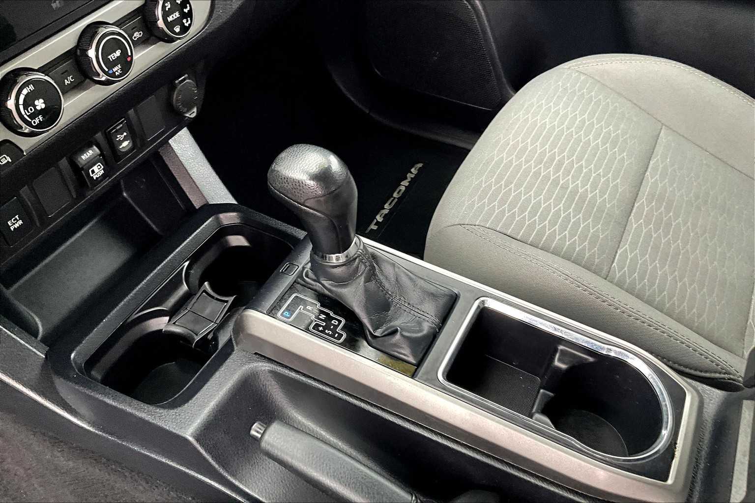 2018 Toyota Tacoma SR5 - Photo 20