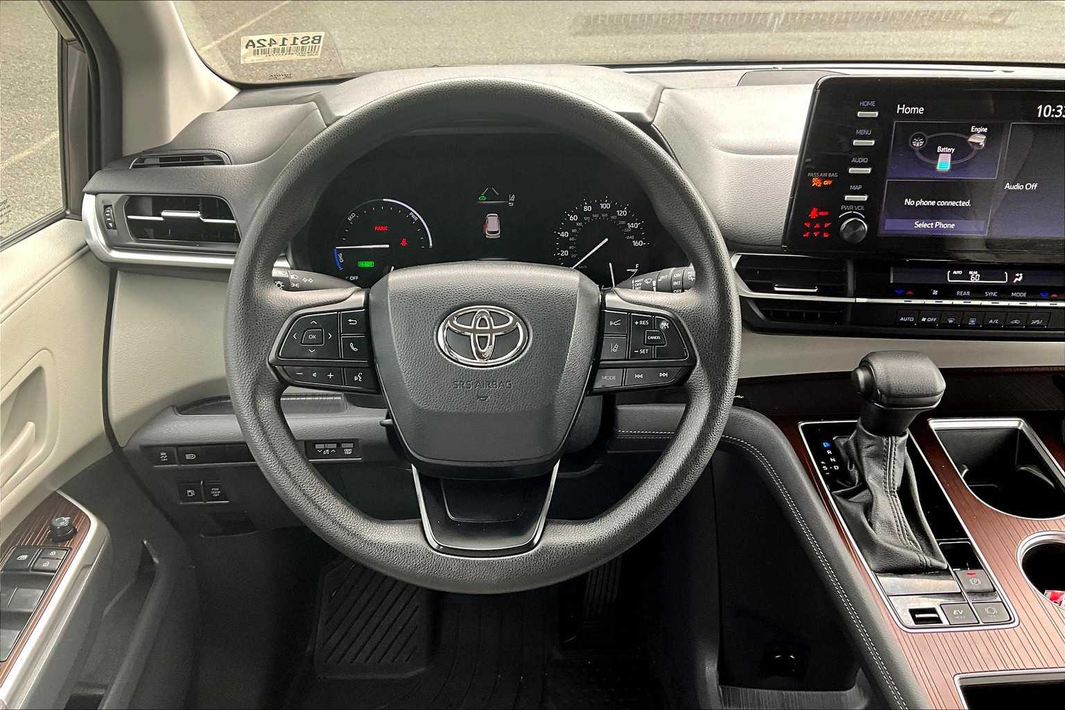 2024 Toyota Sienna LE - Photo 18