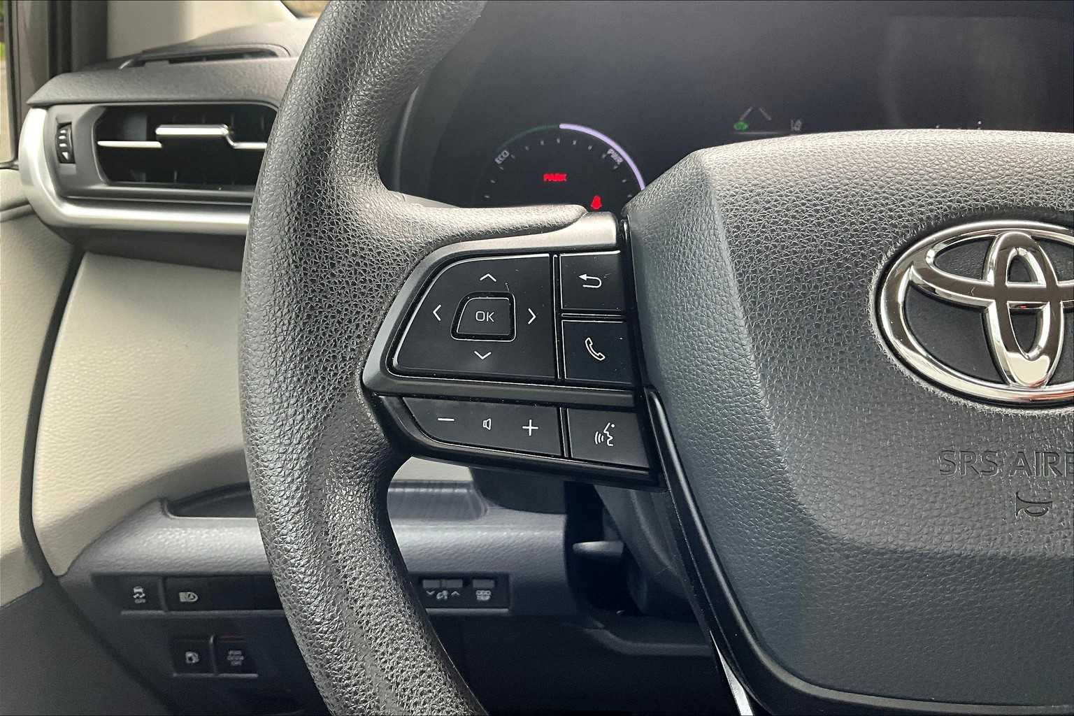 2024 Toyota Sienna LE - Photo 24