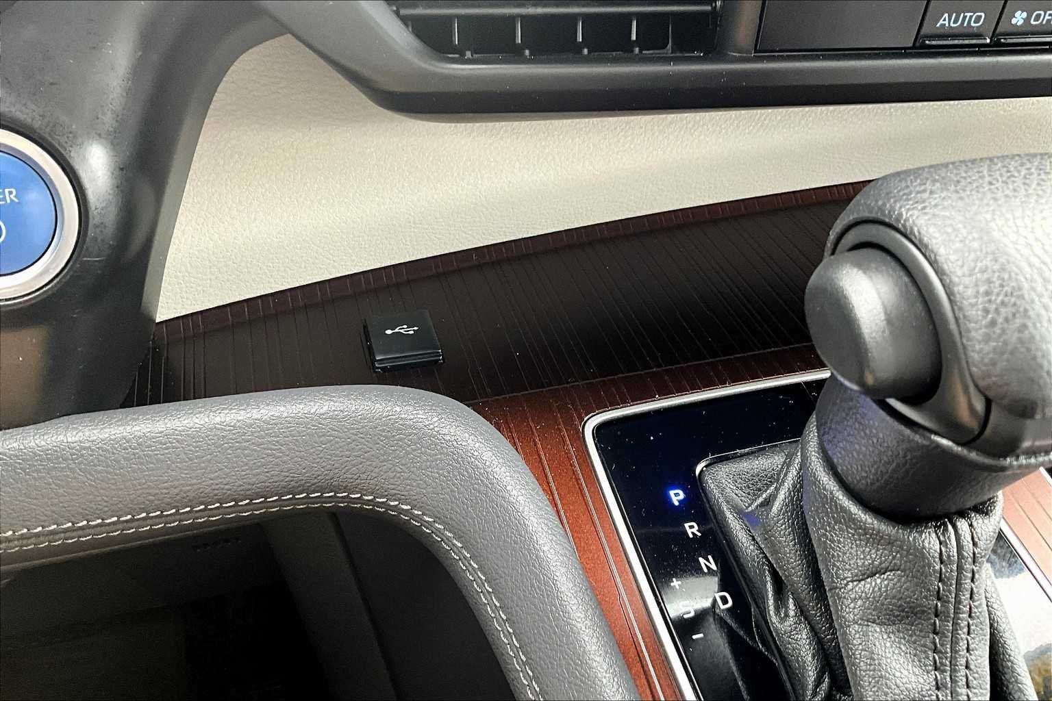 2024 Toyota Sienna LE - Photo 28
