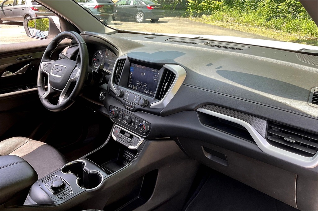 2023 GMC Terrain SLT - Photo 13