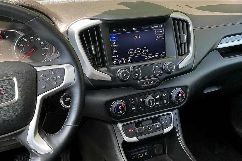 2023 GMC Terrain SLT - Photo 17