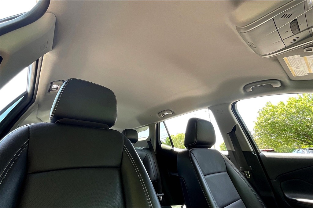 2023 GMC Terrain SLT - Photo 7