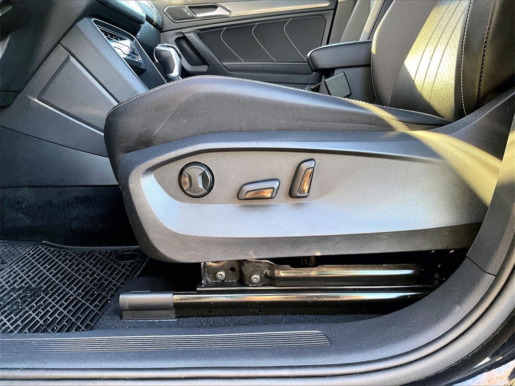 2022 Volkswagen Tiguan 2.0T SE - Photo 25