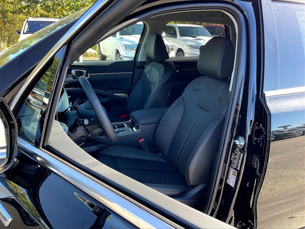 2026 Kia Sorento EX - Photo 11